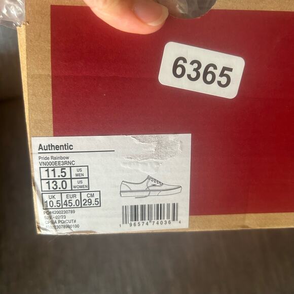 NEW Vans Womens Authentic Pride Rainbow Black Low Top Lace Up Sneaker Shoes 13 - Picture 10 of 10